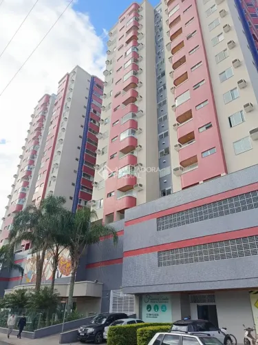 3 Suítes em condomínio de alto padrão em São José/SC