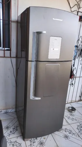 Geladeira Brastemp gelo seco 420 litros semi nova