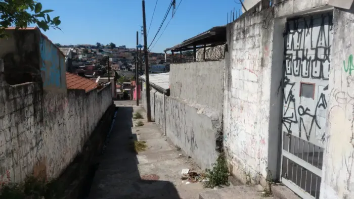 IMÓVEL DE 2 CÔMODOS PARA ALUGAR EM TABOÃO DA SERRA.