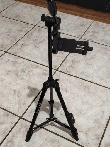 Vendo tripé VX case novo