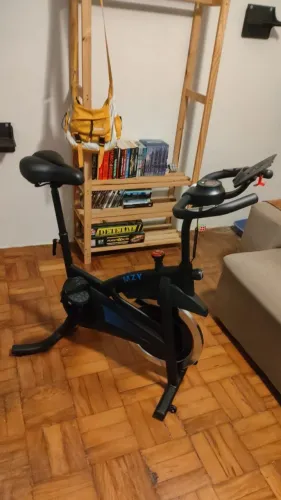 Bicicleta ergométrica nova