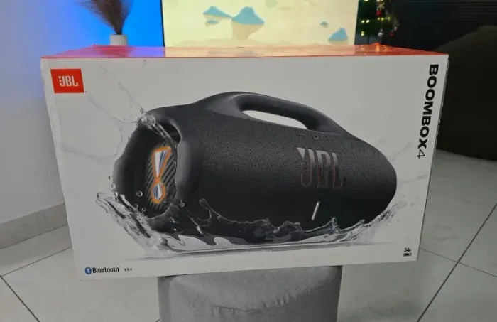 Caixa de Som Boombox 4 Bluetooth À Prova D'água JBL, Preta - Nova e lacrada!
