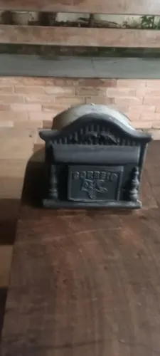 Caixa correio ferro antiga