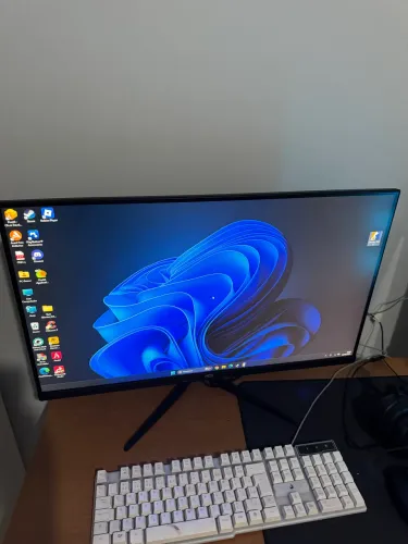 Monitor 27? 180 hz