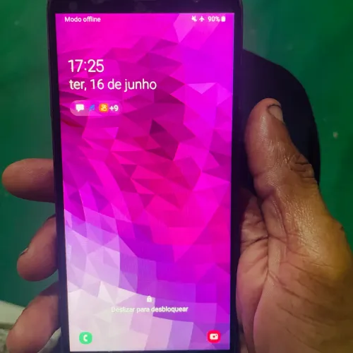 Samsung J8