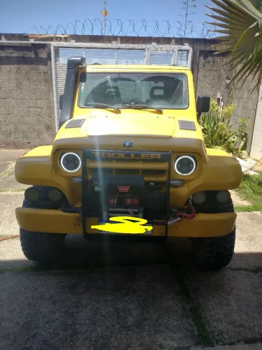 Troller T-4 4X4 2.8 TB Int. Cap. Rígida Diesel 2004