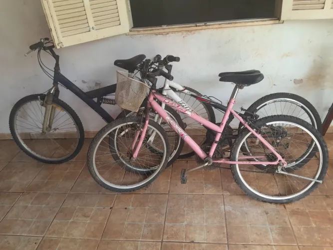 Bicicletas à venda( usadas) há muito tempo paradas