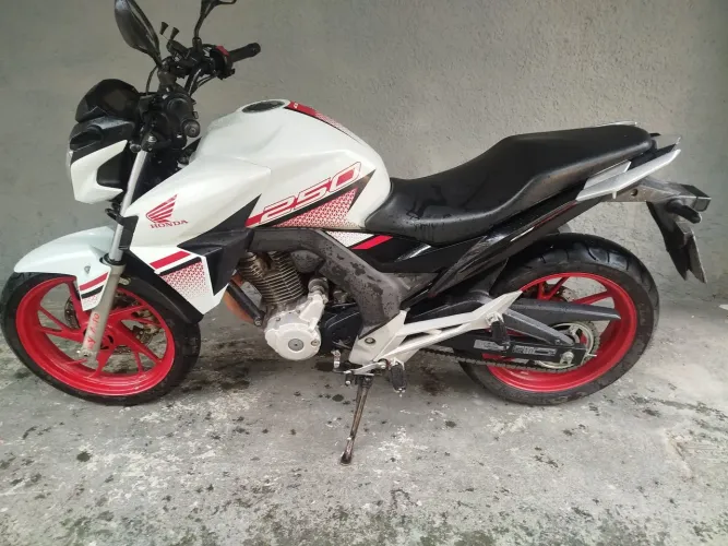 Cb Twister 250 único dono ,pegar e viajar