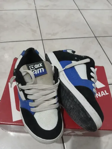 Tenis Qix original tamanho 37