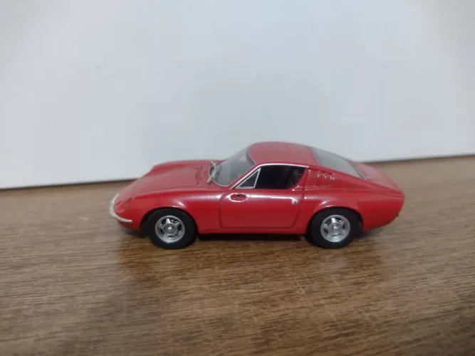 Miniatura Puma GTE 1/43