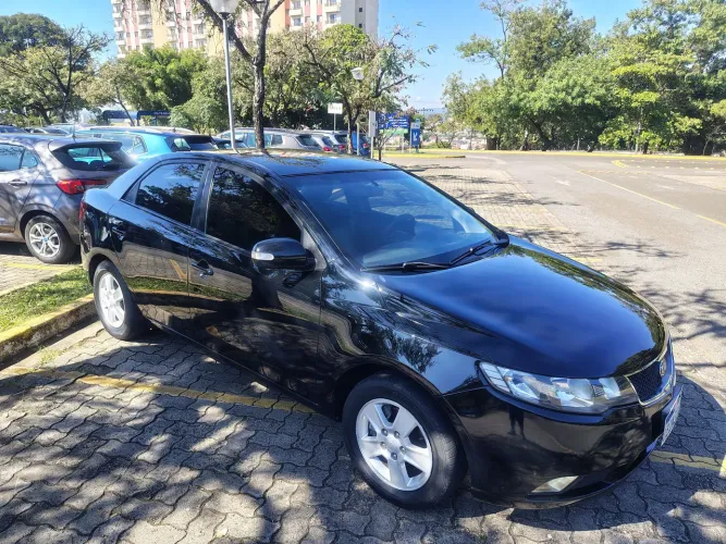 Kia Motors Cerato 1.6 16V Mec. 2011