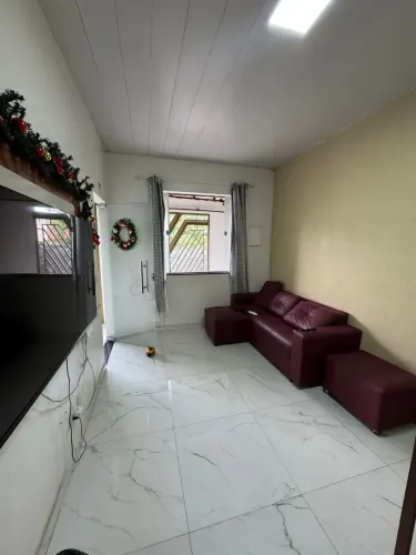 Alugo Casa de 2/4 sendo 1 suite no Condomínio em Coqueiro, Ananindeua