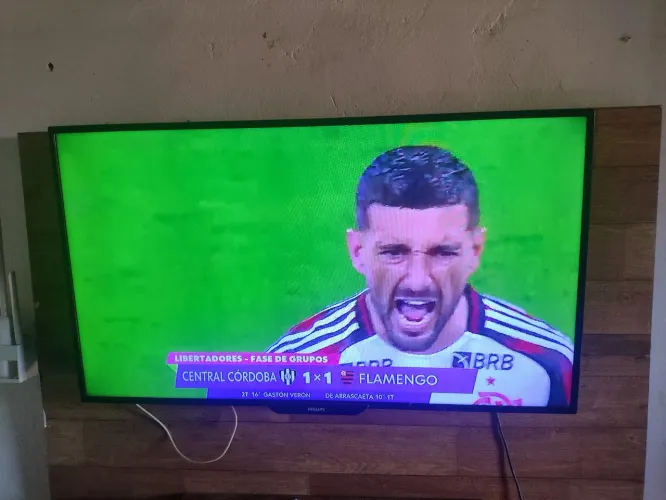 Vendo tv 40 polegadas