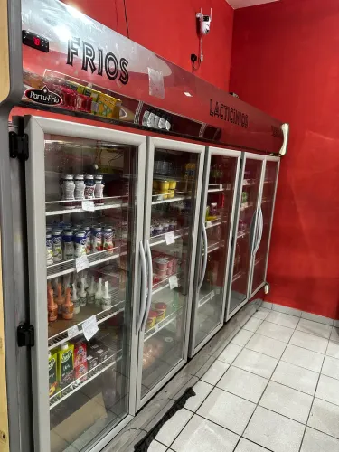 Geladeira expositora 