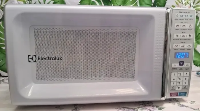 Vendo microondas Electrolux 34L