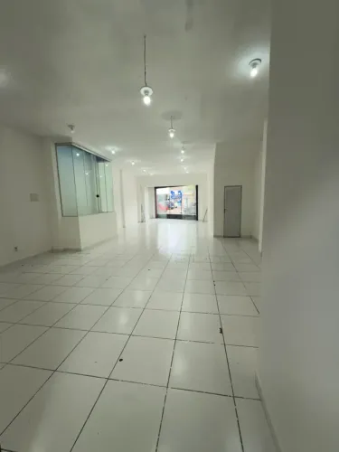 ALUGO PONTO COMERCIAL NA AV PEDRO ÁLVARES CABRAL COM 108M²