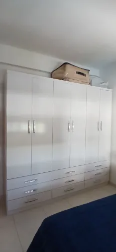 Guarda-roupa branco 6 portas + 9 gavetas