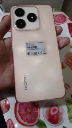 celular usado realme c61