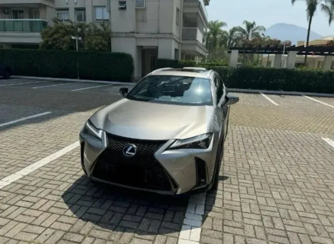 Lexus UX-250H F-sport 2.0 16V Aut.(hybrid) 2019