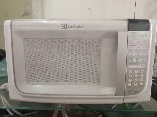 Fono micro-ondas Electrolux mef41