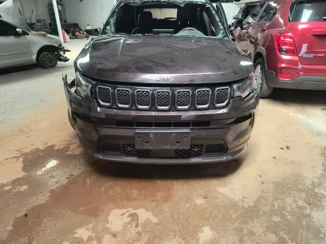 Sucata Jeep Compass série s 2023 para retirada de peças
