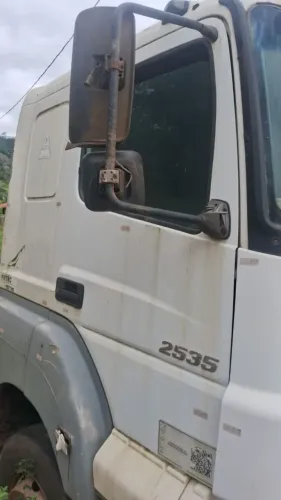 Cabine Mercedes Benz 2535