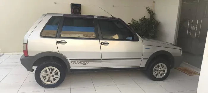 Fiat Uno Mille Celeb. WAY Econ. 1.0 F.flex 4P 2010