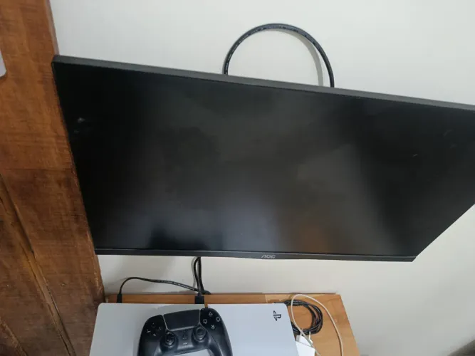 PS5 Slim 1tb com Leitor , Monitor Aoc 23polegadas 144hz