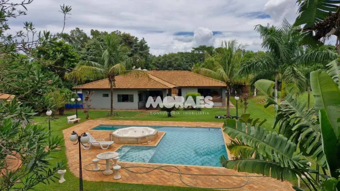 Chácara com 3 suítes, lazer completo, 5000 m², à venda por por R$ 1.850.000 - Residencial