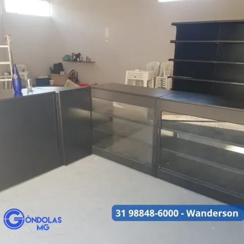 Balcão vitrine para auto peças