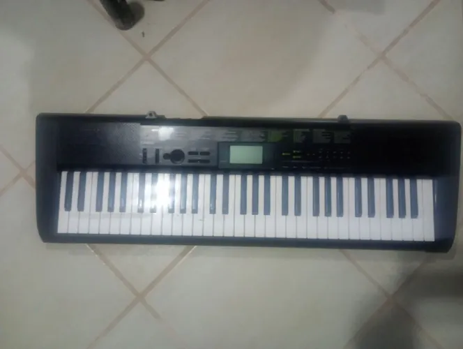 Teclado Casio ctk 1100 com Defeito