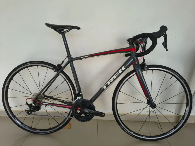 Trek emenda ALR 4 grupo Shimano 105