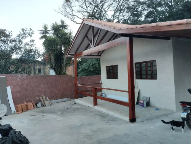 Aluga-se uma casa próximo à portaria do Alpes da Cantareira da Santa Inês Mairiporã
