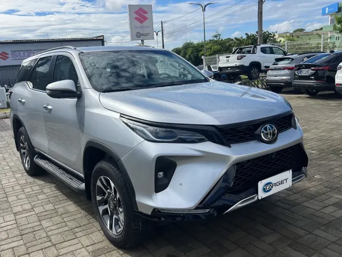 Toyota Hilux SW4 Diamond 2.8 TB 4X4 Die. Aut. 2025