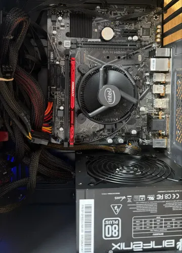 Pc i3-10105 8GB DDR4 2TB HD 600w c/ entrada M2