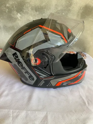 Troco bieffe por outro capacete