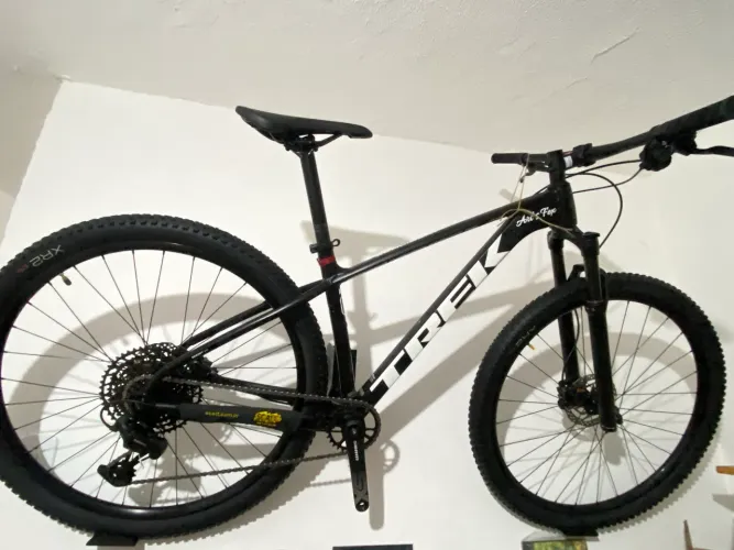 Bicicleta Trek XCALIBER 8
