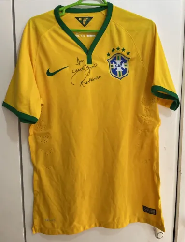 Camiseta seleção brasileira autografada por rivelino