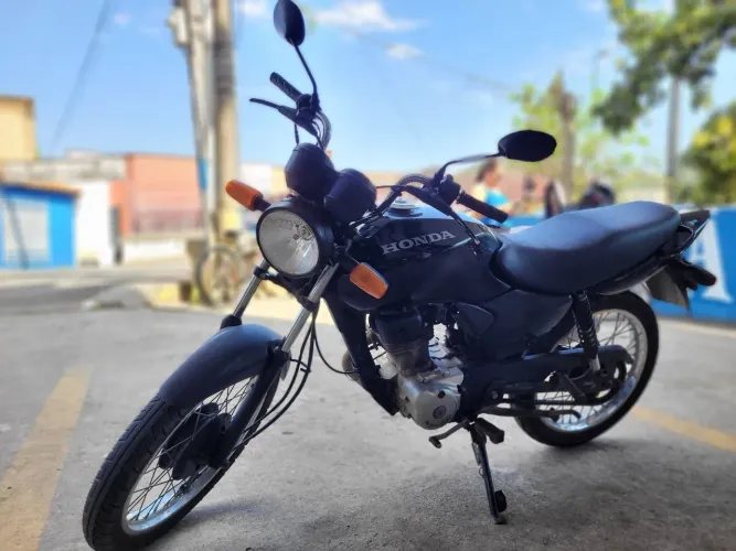 Moto muito conservada top para o dia dia