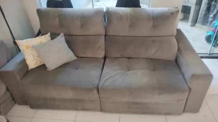 Sofá retrátil cinza 2.20m