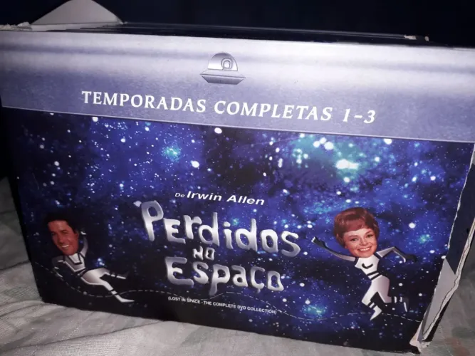 BOX DE Dvds COMPLETO PERDIDOS NO ESPAÇO