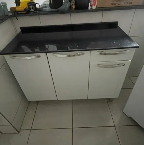 Balcão em Aço Itatiaia 3 portas 1 gaveta