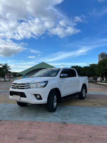 Toyota Hilux CD SRV 4X4 2.8 TDI Diesel Aut. 2018