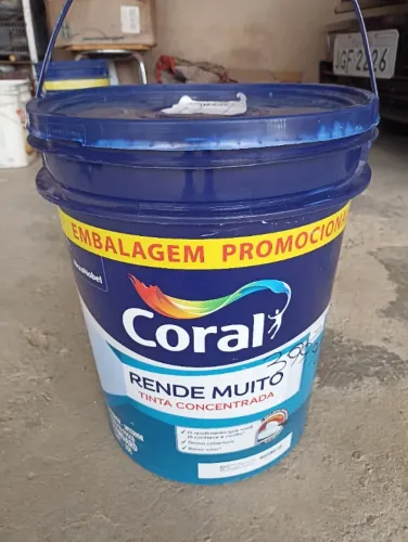 Tinta Coral rende muito. Galão pela metade pura branco neve fosco 