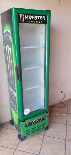 Vendo um expositor slim gelando bem 