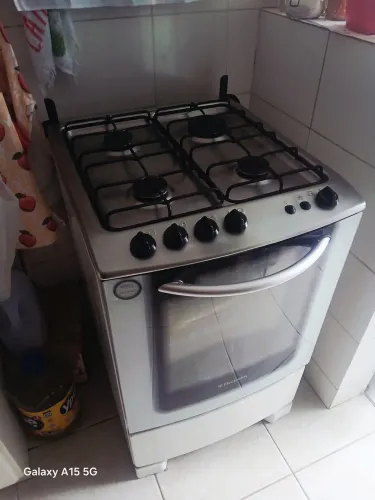 Preciso empregada doméstica  experiencia referência 