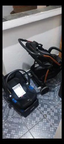 Carrinho borigoto, bebê conforto+ plataforma.