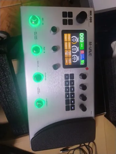 Pedaleira M-Vave MK-300