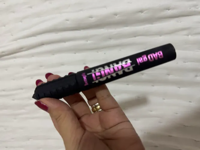 Rímel benefit novo 