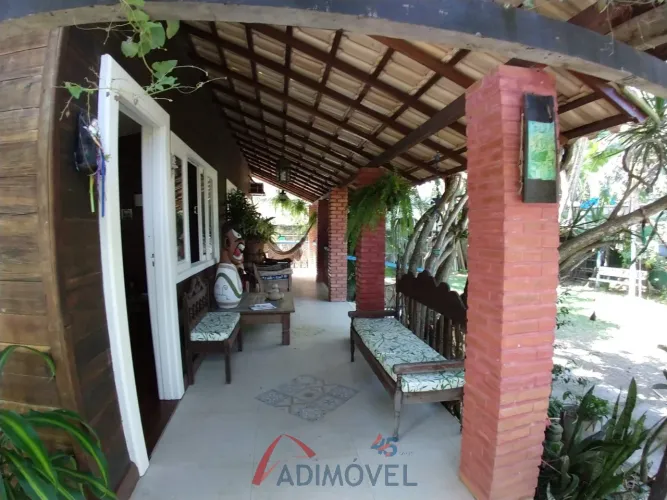 Imperdível: Casa à venda em Vila Velha-ES, Barra do Jucu - 3 quartos, 1 suíte, 5 banheiros